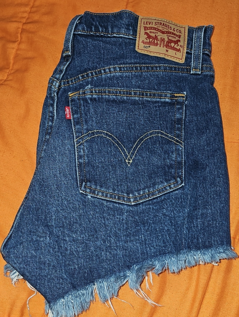 Levi Strauss 501 Womens Jean Shorts. Sz 29. Like New Condition